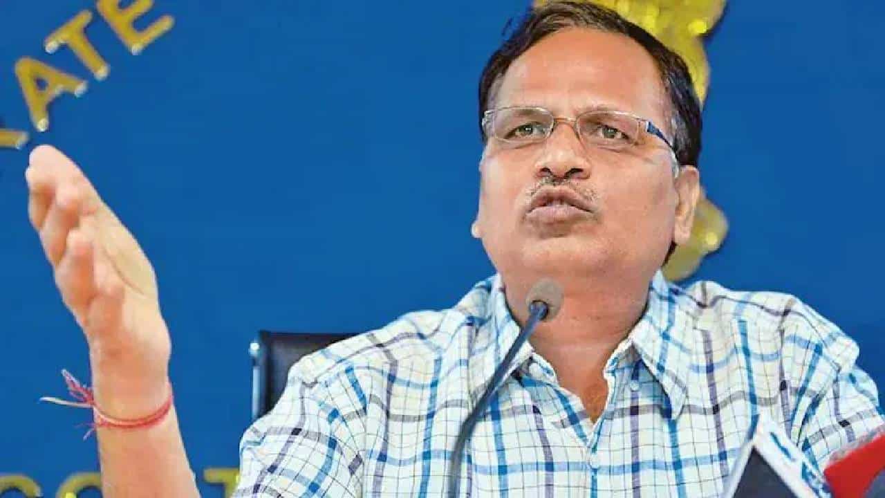 Satyendra Jain Case: ಸಚಿವ ಸತ್ಯೇಂದ್ರ ಜೈನ್ ಅವರಿಗೆ ಹವಾಲಾ ಮೂಲಕ ಹಣ ಹೋಗಿದೆ : ಸಚಿವೆ ಸ್ಮೃತಿ ಇರಾನಿ ಆರೋಪ Satyendra Jain Case: ಸಚಿವ ಸತ್ಯೇಂದ್ರ ಜೈನ್ ಅವರಿಗೆ ಹವಾಲಾ ಮೂಲಕ ಹಣ ಹೋಗಿದೆ : ಸಚಿವೆ ಸ್ಮೃತಿ ಇರಾನಿ ಆರೋಪ