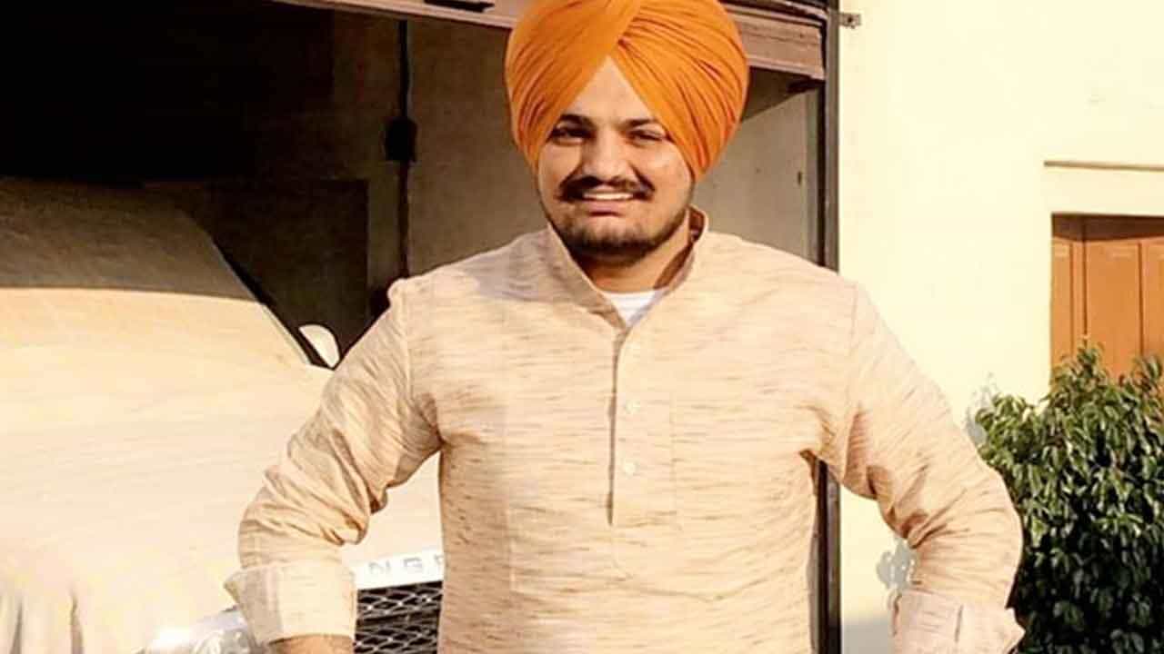 ಸಿಧು ಮೂಸೆ ವಾಲಾ ಮೇಲೆ ದುಷ್ಕರ್ಮಿಗಳು 30 ಬಾರಿ ಗುಂಡು ಹಾರಿಸಿದ್ದರು; ಹತ್ಯೆಯ ಭೀಕರ ದೃಶ್ಯವನ್ನು ವಿವರಿಸಿದ ಸ್ನೇಹಿತ ಸಿಧು ಮೂಸೆ ವಾಲಾ ಮೇಲೆ ದುಷ್ಕರ್ಮಿಗಳು 30 ಬಾರಿ ಗುಂಡು ಹಾರಿಸಿದ್ದರು; ಹತ್ಯೆಯ ಭೀಕರ ದೃಶ್ಯವನ್ನು ವಿವರಿಸಿದ ಸ್ನೇಹಿತ