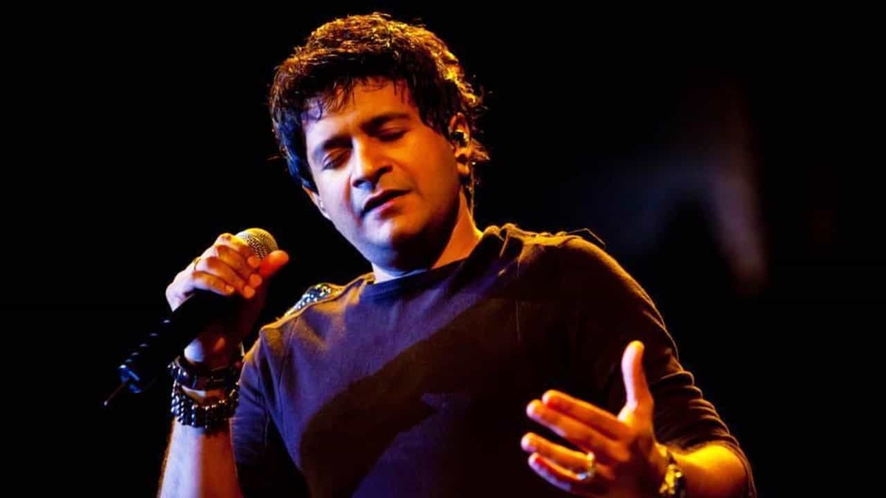 Singer KK: ಕೆಕೆ ಹಾಡಿದ್ದ ಕೊನೆಯ ಹಾಡು ರಿಲೀಸ್; ನೆಚ್ಚಿನ ಗಾಯಕನ ಗೀತೆಯನ್ನು ಕೇಳಿ ಭಾವುಕರಾದ ಅಭಿಮಾನಿಗಳು Singer KK: ಕೆಕೆ ಹಾಡಿದ್ದ ಕೊನೆಯ ಹಾಡು ರಿಲೀಸ್; ನೆಚ್ಚಿನ ಗಾಯಕನ ಗೀತೆಯನ್ನು ಕೇಳಿ ಭಾವುಕರಾದ ಅಭಿಮಾನಿಗಳು