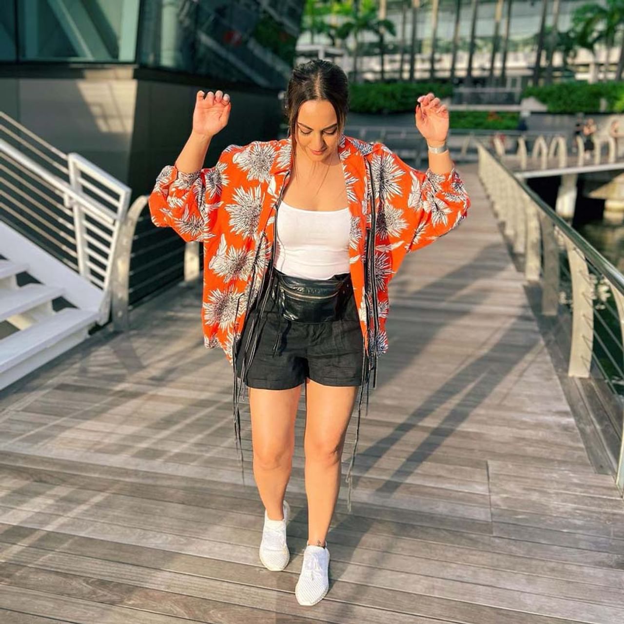 ನಟಿ ಸೋನಾಕ್ಷಿ ಸಿನ್ಹಾ ಸ್ಟಾರ್ ಕಿಡ್ ಆದರೂ ಸಿನಿಮಾ ರಂಗದಲ್ಲಿ ಹೇಳಿಕೊಳ್ಳುವಂತಹ ಆಫರ್​ಗಳು ಸಿಗುತ್ತಿಲ್ಲ. ಇದಕ್ಕೆ ಕಾರಣ ಸತತ ಸೋಲು. ಸಲ್ಮಾನ್ ಖಾನ್​ ಅವರು ಸೋನಾಕ್ಷಿಯನ್ನು ಲಾಂಚ್ ಮಾಡಿದರು. ಇತ್ತೀಚೆಗೆ ಅವರಿಗೆ ದೊಡ್ಡ ಯಶಸ್ಸು ಸಿಕ್ಕಿಲ್ಲ.