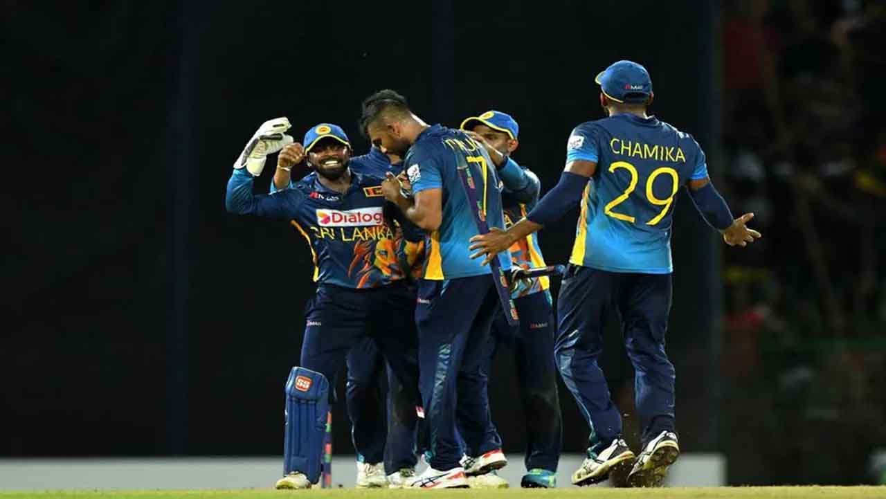 SL vs AUS: 6 ಎಸೆತ, 19 ರನ್ ಬೇಕು; 3 ಬೌಂಡರಿ ಬಾರಿಸಿದ ಆಸೀಸ್! ಕೊನೆಯ ಓವರ್ ರೋಚಕತೆ ಹೇಗಿತ್ತು ಗೊತ್ತಾ?