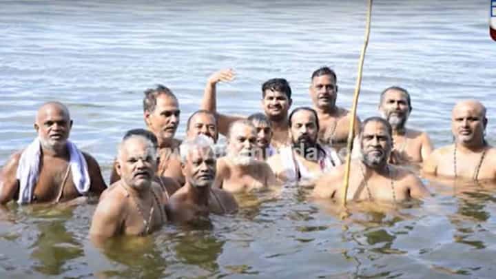 ಮಂತ್ರಾಲಯ ಪೀಠದ ಶ್ರೀ ಸುಬುಧೇಂದ್ರ ತೀರ್ಥ ಶ್ರೀಗಳು ಶ್ರೀಕ್ಷೇತ್ರ ಶ್ರೀರಂಗಕ್ಕೆ ಭೇಟಿ ನೀಡಿದರು ಮಂತ್ರಾಲಯ ಪೀಠದ ಶ್ರೀ ಸುಬುಧೇಂದ್ರ ತೀರ್ಥ ಶ್ರೀಗಳು ಶ್ರೀಕ್ಷೇತ್ರ ಶ್ರೀರಂಗಕ್ಕೆ ಭೇಟಿ ನೀಡಿದರು