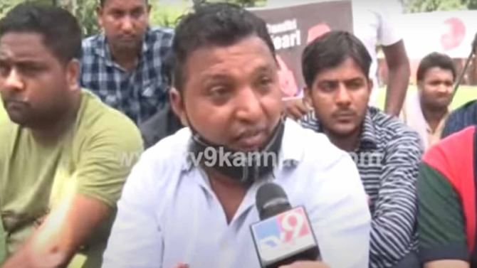 ನನ್ನ ಜಾಗದಲ್ಲಿ ಸಿಟಿ ರವಿ ಇದ್ದಿದ್ದರೆ ಅರೆಸ್ಟ್ ಆಗಿ ಪೊಲೀಸರ ಬೂಟು ನೆಕ್ಕುತ್ತಿದ್ದರು: ಶ್ರೀನಿವಾಸ, ಯುವ ಕಾಂಗ್ರೆಸ್ ರಾಷ್ಟ್ರೀಯ ಅಧ್ಯಕ್ಷ ನನ್ನ ಜಾಗದಲ್ಲಿ ಸಿಟಿ ರವಿ ಇದ್ದಿದ್ದರೆ ಅರೆಸ್ಟ್ ಆಗಿ ಪೊಲೀಸರ ಬೂಟು ನೆಕ್ಕುತ್ತಿದ್ದರು: ಶ್ರೀನಿವಾಸ, ಯುವ ಕಾಂಗ್ರೆಸ್ ರಾಷ್ಟ್ರೀಯ ಅಧ್ಯಕ್ಷ