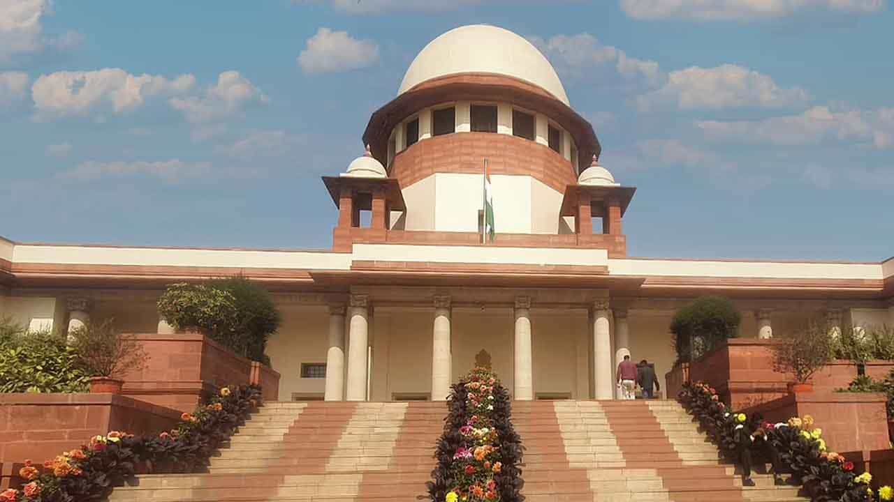 Maharashtra political crisis ಉದ್ಧವ್ ಸರ್ಕಾರಕ್ಕೆ ನೋಟಿಸ್ ಜಾರಿ ಮಾಡಿ, 5 ದಿನಗಳಲ್ಲಿ ಪ್ರತಿಕ್ರಿಯಿಸುವಂತೆ ಹೇಳಿದ ಸುಪ್ರೀಂ; ಮುಂದಿನ ವಿಚಾರಣೆ ಜುಲೈ 11ಕ್ಕೆ