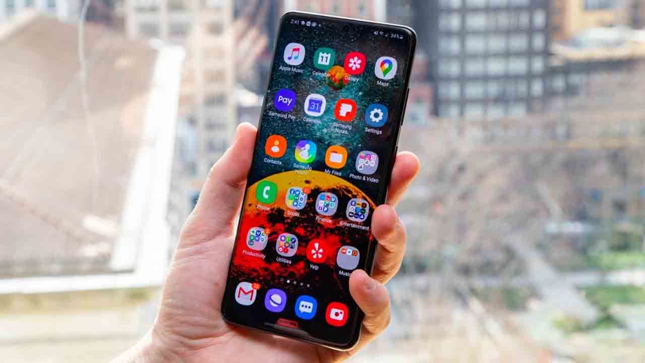 Tech Tips: ಬ್ಯಾಟರಿ ತೆಗೆಯಲು ಸಾಧ್ಯವಿಲ್ಲದ ಮೊಬೈಲ್ ಹ್ಯಾಂಗ್ ಆದರೆ ಏನು ಮಾಡಬೇಕು?: ಇಲ್ಲಿದೆ ಟಿಪ್ಸ್ Tech Tips: ಬ್ಯಾಟರಿ ತೆಗೆಯಲು ಸಾಧ್ಯವಿಲ್ಲದ ಮೊಬೈಲ್ ಹ್ಯಾಂಗ್ ಆದರೆ ಏನು ಮಾಡಬೇಕು?: ಇಲ್ಲಿದೆ ಟಿಪ್ಸ್