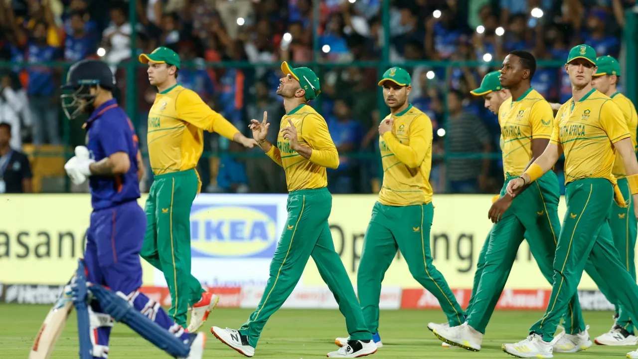 IND vs SA 5th T20I: ಭಾರತ-ಸೌತ್ ಆಫ್ರಿಕಾ ಪಂದ್ಯ ರದ್ದು IND vs SA 5th T20I: ಭಾರತ-ಸೌತ್ ಆಫ್ರಿಕಾ ಪಂದ್ಯ ರದ್ದು