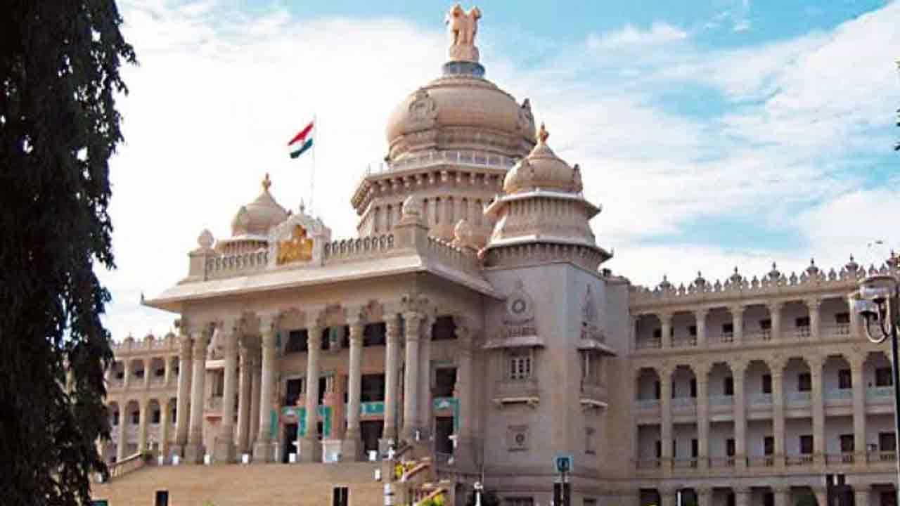 ಬಿಎಸ್ವೈ ಬೆಂಬಲಿಗರ ಬದಲಾವಣೆ ಕಸರತ್ತು: ನಿಗಮ-ಮಂಡಳಿಗಳ ಅಧ್ಯಕ್ಷರ ನೇಮಕಾತಿ ವಾಪಸ್ ಬಿಎಸ್ವೈ ಬೆಂಬಲಿಗರ ಬದಲಾವಣೆ ಕಸರತ್ತು: ನಿಗಮ-ಮಂಡಳಿಗಳ ಅಧ್ಯಕ್ಷರ ನೇಮಕಾತಿ ವಾಪಸ್