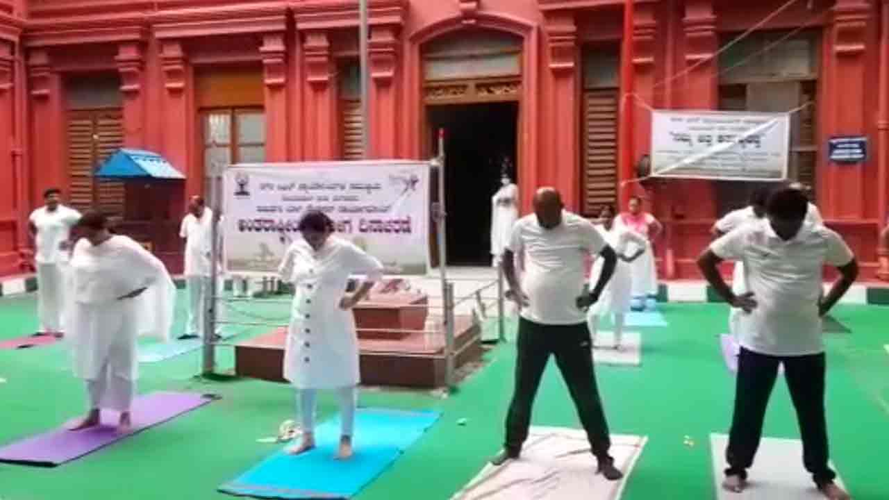 Yoga-MayoHall