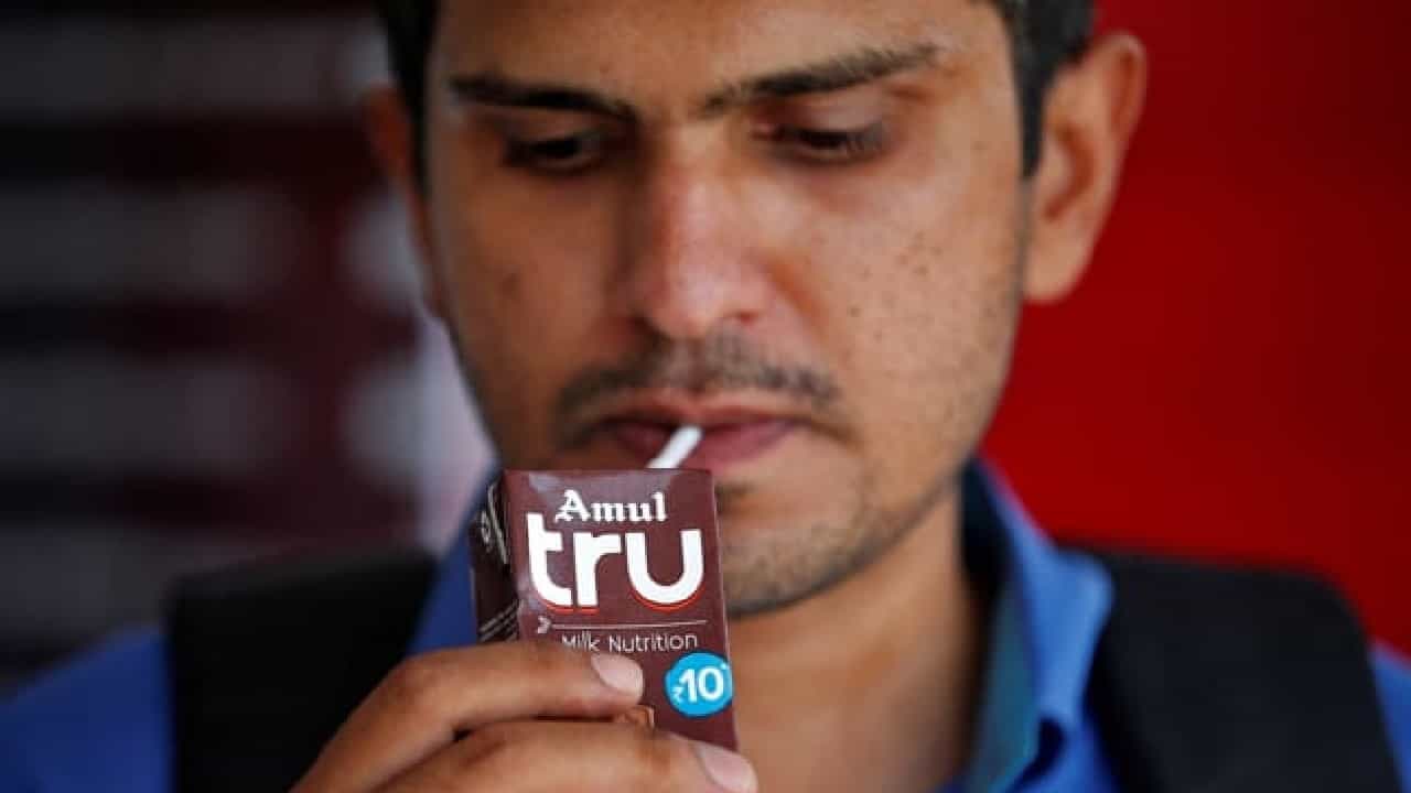 Amul: ಪ್ಲಾಸ್ಟಿಕ್ ಸ್ಟ್ರಾ ಬ್ಯಾನ್ ಮಾಡದಂತೆ ಪ್ರಧಾನಿ ಮೋದಿಗೆ ಅಮುಲ್ ಮನವಿ; ಕಾರಣವೇನು? Amul: ಪ್ಲಾಸ್ಟಿಕ್ ಸ್ಟ್ರಾ ಬ್ಯಾನ್ ಮಾಡದಂತೆ ಪ್ರಧಾನಿ ಮೋದಿಗೆ ಅಮುಲ್ ಮನವಿ; ಕಾರಣವೇನು?