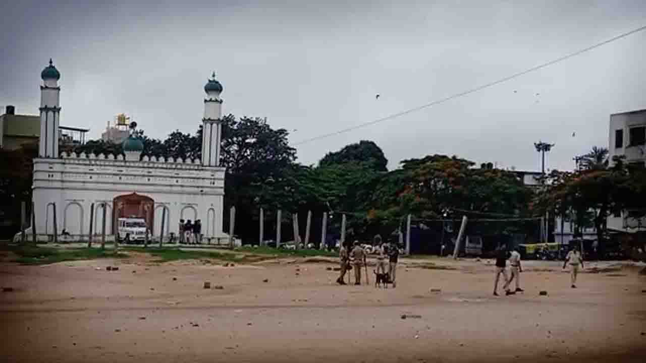 Chamarajpet Bundh: ಬೆಳಗ್ಗೆ 8 ಗಂಟೆಯಿಂದ ಚಾಮರಾಜಪೇಟೆ ಬಂದ್, ಈದ್ಗಾ ಮೈದಾನ ವಿವಾದದ ಹಿನ್ನೆಲೆ ಇ​ಲ್ಲಿದೆ