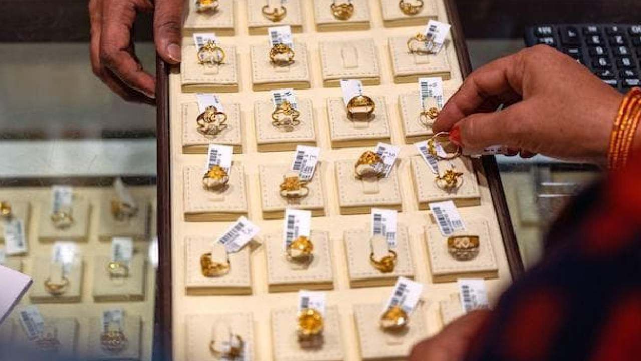 Gold Price Today: ಚಿನ್ನದ ಬೆಲೆಯಲ್ಲಿ ಇಂದು ಗಣನೀಯ ಹೆಚ್ಚಳ; ಬೆಳ್ಳಿ ಬೆಲೆ 1,000 ರೂ. ಏರಿಕೆ