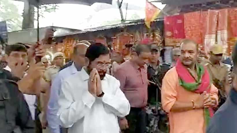Maharashtra Crisis: ಮೊದಲ ಬಾರಿ ಗುವಾಹಟಿ ಹೋಟೆಲ್ನಿಂದ ಹೊರಬಂದ ರೆಬೆಲ್ ಶಾಸಕರು; ಶಿವಸೈನಿಕರಿಗೆ ಪತ್ರ ಬರೆದ ಠಾಕ್ರೆ