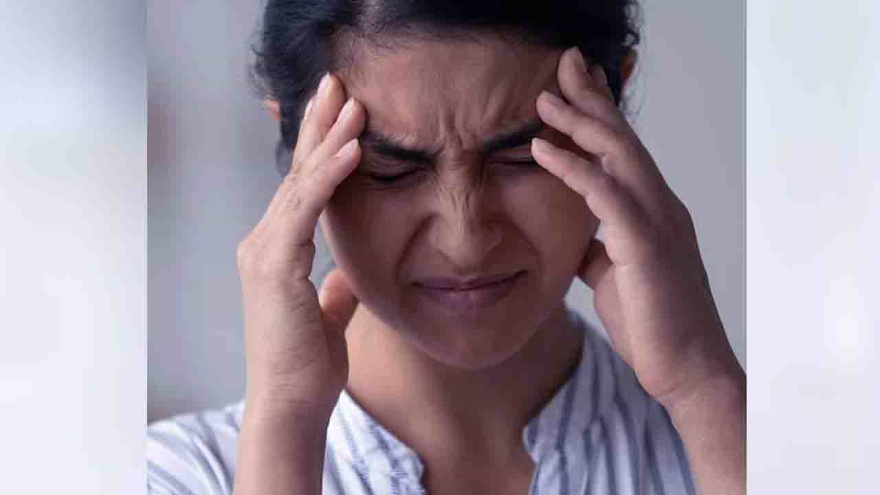 Health: ನಿಮ್ಮನ್ನು ಕಾಡುವ ತಲೆನೋವು ಎಂಥದೆಂದು ತಿಳಿದುಕೊಂಡಿದ್ದೀರಾ? Health: ನಿಮ್ಮನ್ನು ಕಾಡುವ ತಲೆನೋವು ಎಂಥದೆಂದು ತಿಳಿದುಕೊಂಡಿದ್ದೀರಾ?