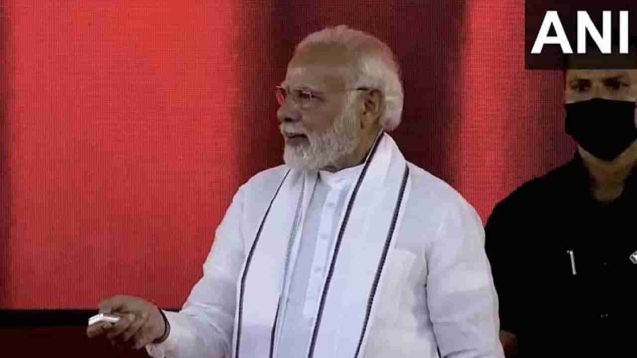 Narendra Modi: ಪ್ರಲ್ಹಾದ್ ಜೋಶಿಗೂ ಒಂದು ಕುರ್ತಾ ಹೊಲಿದುಕೊಡಿ; ಮೈಸೂರಿನಲ್ಲಿ ತಮಾಷೆ ಮಾಡಿದ ಪ್ರಧಾನಿ ಮೋದಿ