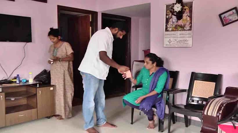ಸಿನಿಮೀಯ ರೀತಿಯಲ್ಲಿ ದರೋಡೆ: ಮನೆ ಬಾಡಿಗೆ ನೆಪದಲ್ಲಿ ಬಿಲ್ದಿಂಗ್ ಮಾಲೀಕಳ ಕತ್ತಿಗೆ ಚಾಕು ಇಟ್ಟು ಮನೆ ದೋಚಿದ ಕಿರಾತಕರು