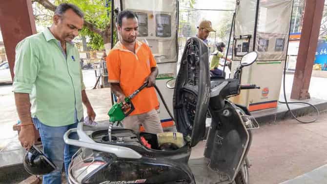 Petrol Price Today: ಯಥಾಸ್ಥಿತಿ ಕಾಪಾಡಿಕೊಂಡ ಪೆಟ್ರೋಲ್, ಡೀಸೆಲ್ ಬೆಲೆ, ಬೆಂಗಳೂರಿನ ಧಾರಣೆ ವಿವರ ಇಲ್ಲಿದೆ