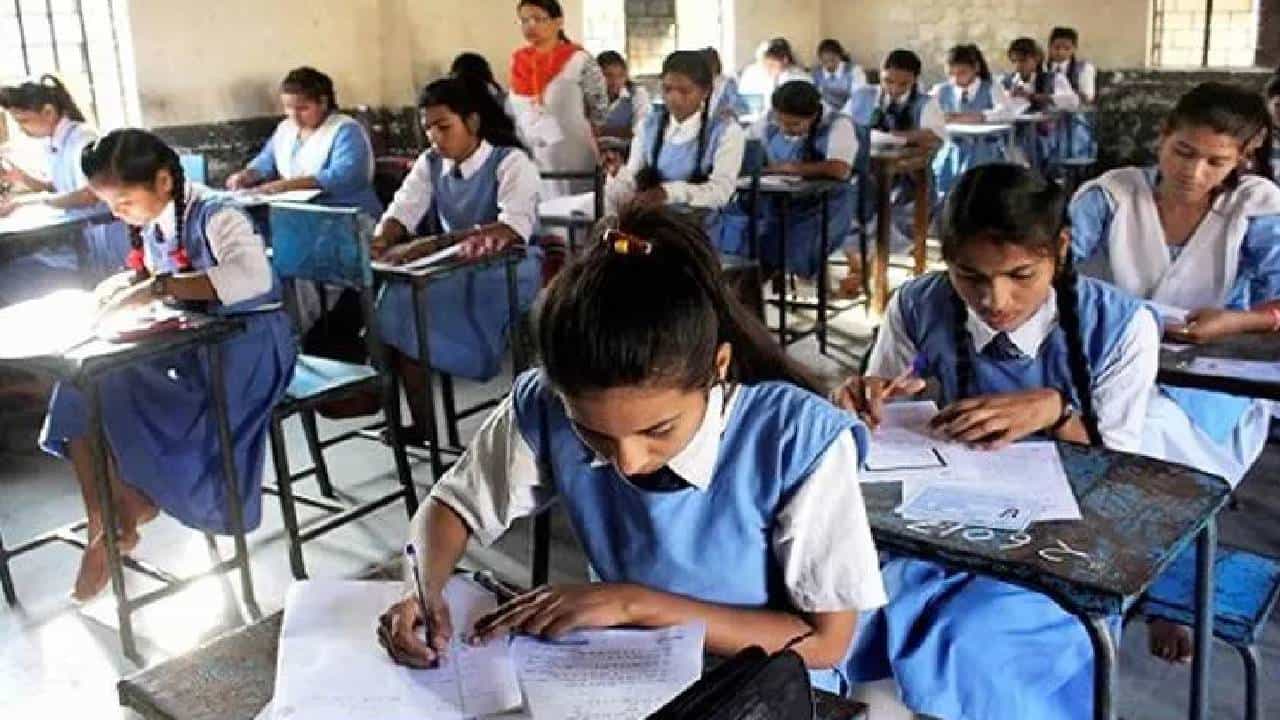 SSLC Supplementary Exam 2022: ಜೂನ್ 27ರಿಂದ ಜುಲೈ 4ವರೆಗೆ ಎಸ್ಎಸ್ಎಲ್ಸಿ ಪೂರಕ ಪರೀಕ್ಷೆ ಆರಂಭ SSLC Supplementary Exam 2022: ಜೂನ್ 27ರಿಂದ ಜುಲೈ 4ವರೆಗೆ ಎಸ್ಎಸ್ಎಲ್ಸಿ ಪೂರಕ ಪರೀಕ್ಷೆ ಆರಂಭ