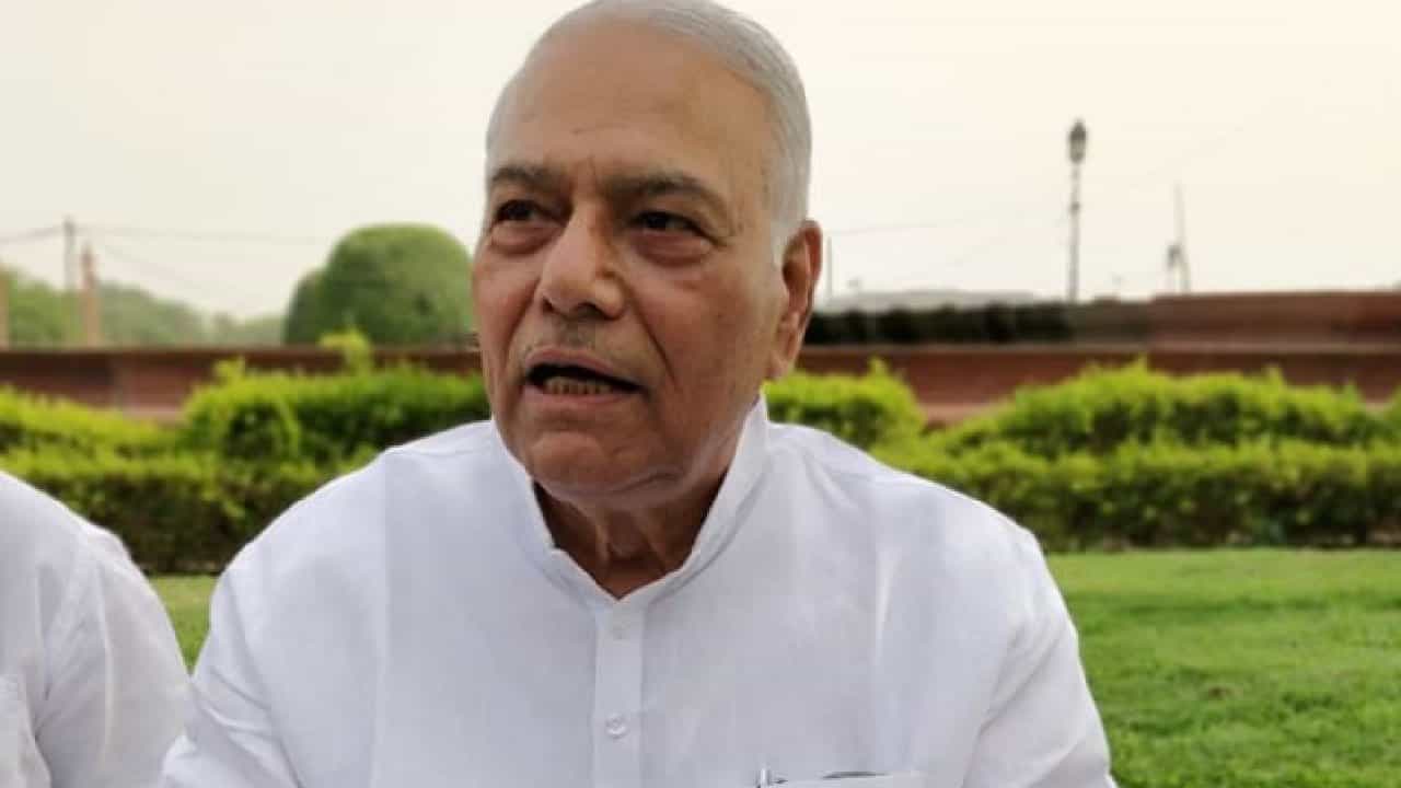 Presidential Elections 2022: ರಾಷ್ಟ್ರಪತಿ ಚುನಾವಣೆ; ವಿಪಕ್ಷಗಳ ಅಭ್ಯರ್ಥಿ ಯಶವಂತ್ ಸಿನ್ಹಾ ಜೂ. 27ಕ್ಕೆ ನಾಮಪತ್ರ ಸಲ್ಲಿಕೆ Presidential Elections 2022: ರಾಷ್ಟ್ರಪತಿ ಚುನಾವಣೆ; ವಿಪಕ್ಷಗಳ ಅಭ್ಯರ್ಥಿ ಯಶವಂತ್ ಸಿನ್ಹಾ ಜೂ. 27ಕ್ಕೆ ನಾಮಪತ್ರ ಸಲ್ಲಿಕೆ
