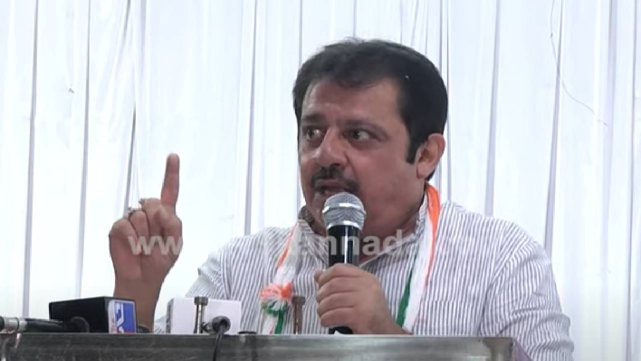 ಸಿದ್ದರಾಮೋತ್ಸವ ಪೂರ್ವಭಾವಿ ಸಭೆಗೆ ಶಾಸಕ ಗೈರು: ಶಾಸಕ ಪ್ರಸಾದ್ ಅಬ್ಬಯ್ಯ ವಿರುದ್ಧ ಜಮೀರ್ ಅಸಮಾಧಾನ ಸಿದ್ದರಾಮೋತ್ಸವ ಪೂರ್ವಭಾವಿ ಸಭೆಗೆ ಶಾಸಕ ಗೈರು: ಶಾಸಕ ಪ್ರಸಾದ್ ಅಬ್ಬಯ್ಯ ವಿರುದ್ಧ ಜಮೀರ್ ಅಸಮಾಧಾನ