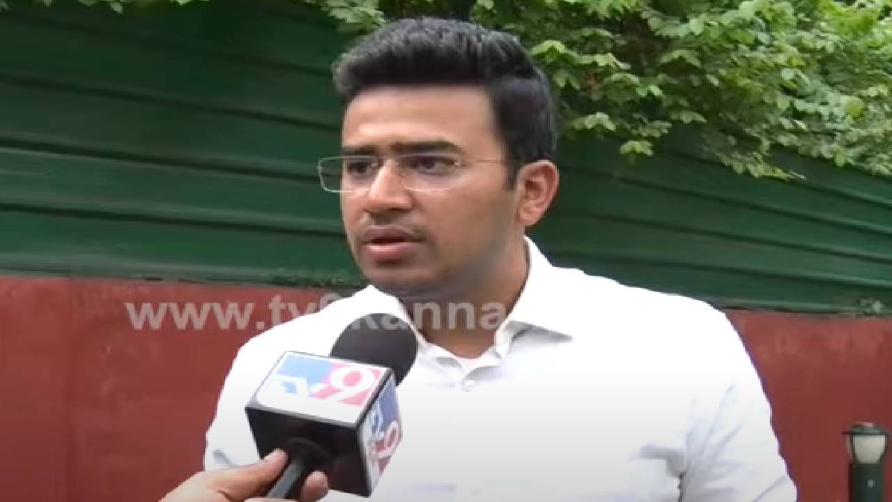 ಪ್ರವೀಣ್ ಹತ್ಯೆ ಪ್ರಕರಣ: ಪ್ರತಿಯೊಬ್ಬರಿಗೂ ರಕ್ಷಣೆ ನೀಡಲು ಸಾಧ್ಯವಾ..? ಸಂಸದ ತೇಜಸ್ವಿ ಸೂರ್ಯ ವಿವಾದಾತ್ಮಕ ಹೇಳಿಕೆ ಪ್ರವೀಣ್ ಹತ್ಯೆ ಪ್ರಕರಣ: ಪ್ರತಿಯೊಬ್ಬರಿಗೂ ರಕ್ಷಣೆ ನೀಡಲು ಸಾಧ್ಯವಾ..? ಸಂಸದ ತೇಜಸ್ವಿ ಸೂರ್ಯ ವಿವಾದಾತ್ಮಕ ಹೇಳಿಕೆ
