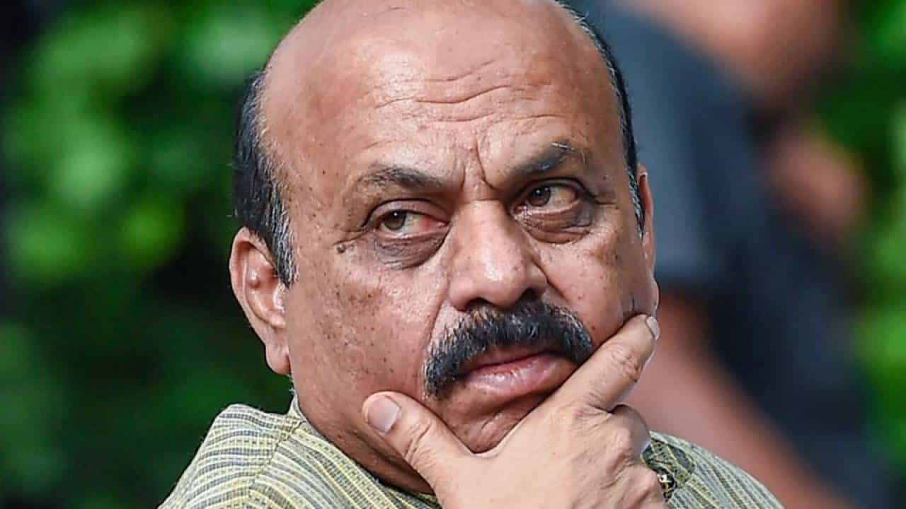 ಪ್ರವೀಣ್ ನೆಟ್ಟಾರು ಹತ್ಯೆ ಪ್ರಕರಣ; ಪೊಲೀಸ್ ತನಿಖೆಯ ಕಾರ್ಯವೈಖರಿಗೆ ಸಿಎಂ ಬೊಮ್ಮಾಯಿ ಅಸಮಾಧಾನ ಪ್ರವೀಣ್ ನೆಟ್ಟಾರು ಹತ್ಯೆ ಪ್ರಕರಣ; ಪೊಲೀಸ್ ತನಿಖೆಯ ಕಾರ್ಯವೈಖರಿಗೆ ಸಿಎಂ ಬೊಮ್ಮಾಯಿ ಅಸಮಾಧಾನ
