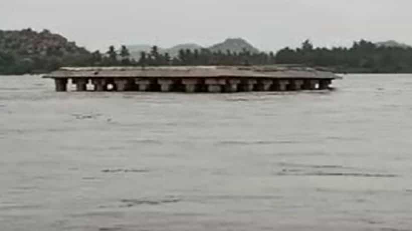 ತುಂಗಭದ್ರಾ  ಜಲಾಶಯದಿಂದ ಭಾರೀ ಪ್ರಮಾಣದ ನೀರು ಬಿಡುಗಡೆ; ಶ್ರೀ ಕೃಷ್ಣದೇವರಾಯ ಸಮಾಧಿ ಮಂಟಪ ಮುಳುಗಡೆ