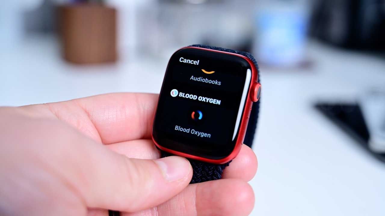 Apple Watch: ಮಹಿಳೆಯ ಪ್ರಾಣ ಉಳಿಸಿದ ಆ್ಯಪಲ್ ಸ್ಮಾರ್ಟ್ವಾಚ್: ಹೇಗೆ ಗೊತ್ತೇ? Apple Watch: ಮಹಿಳೆಯ ಪ್ರಾಣ ಉಳಿಸಿದ ಆ್ಯಪಲ್ ಸ್ಮಾರ್ಟ್ವಾಚ್: ಹೇಗೆ ಗೊತ್ತೇ?