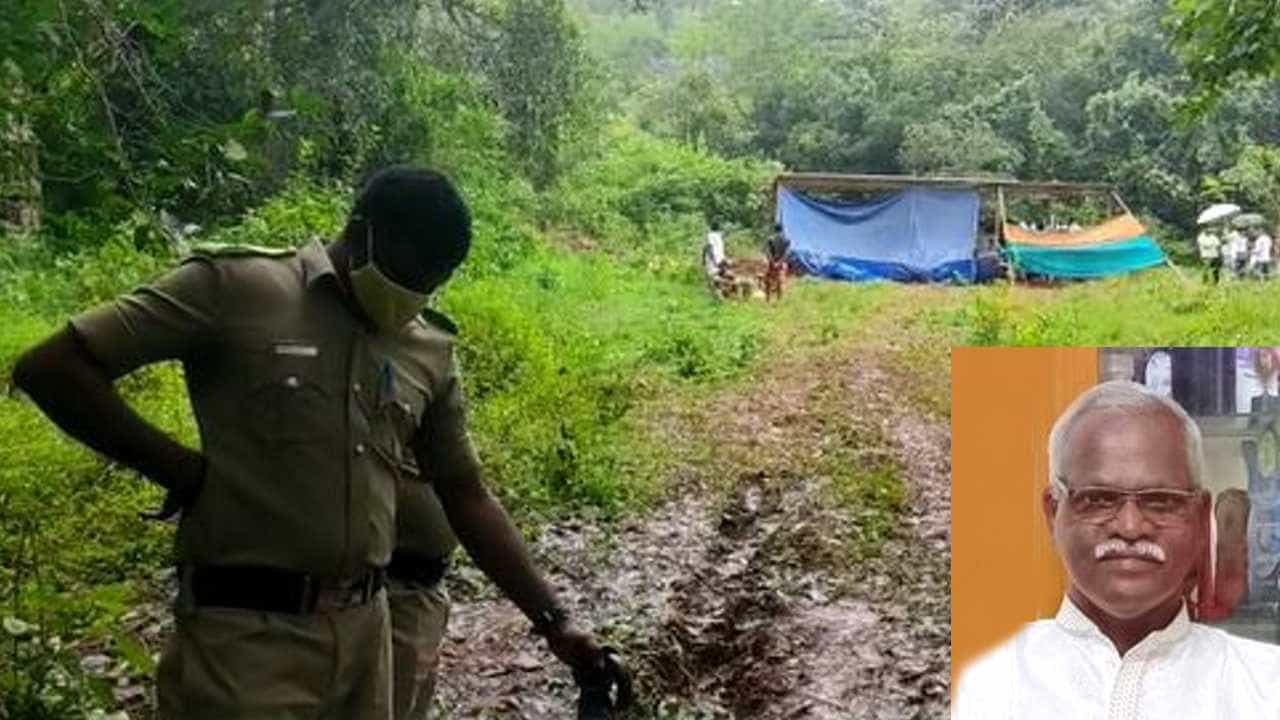 Belthangady: ಹೂಳಲಾಗಿದ್ದ ಮೃತದೇಹ ಹೊರತೆಗೆದು ಮರಣೋತ್ತರ ಪರೀಕ್ಷೆ Belthangady: ಹೂಳಲಾಗಿದ್ದ ಮೃತದೇಹ ಹೊರತೆಗೆದು ಮರಣೋತ್ತರ ಪರೀಕ್ಷೆ
