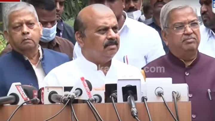 ಮುಂದಿನ ಮೂರು ದಿನಗಳ ಕಾಲ ರಾಜ್ಯದ ಹೆಚ್ಚು ಭಾಗಗಳಲ್ಲಿ ಭಾರಿ ಮಳೆಯಾಗಲಿದೆ: ಬಸವರಾಜ ಬೊಮ್ಮಾಯಿ ಮುಂದಿನ ಮೂರು ದಿನಗಳ ಕಾಲ ರಾಜ್ಯದ ಹೆಚ್ಚು ಭಾಗಗಳಲ್ಲಿ ಭಾರಿ ಮಳೆಯಾಗಲಿದೆ: ಬಸವರಾಜ ಬೊಮ್ಮಾಯಿ