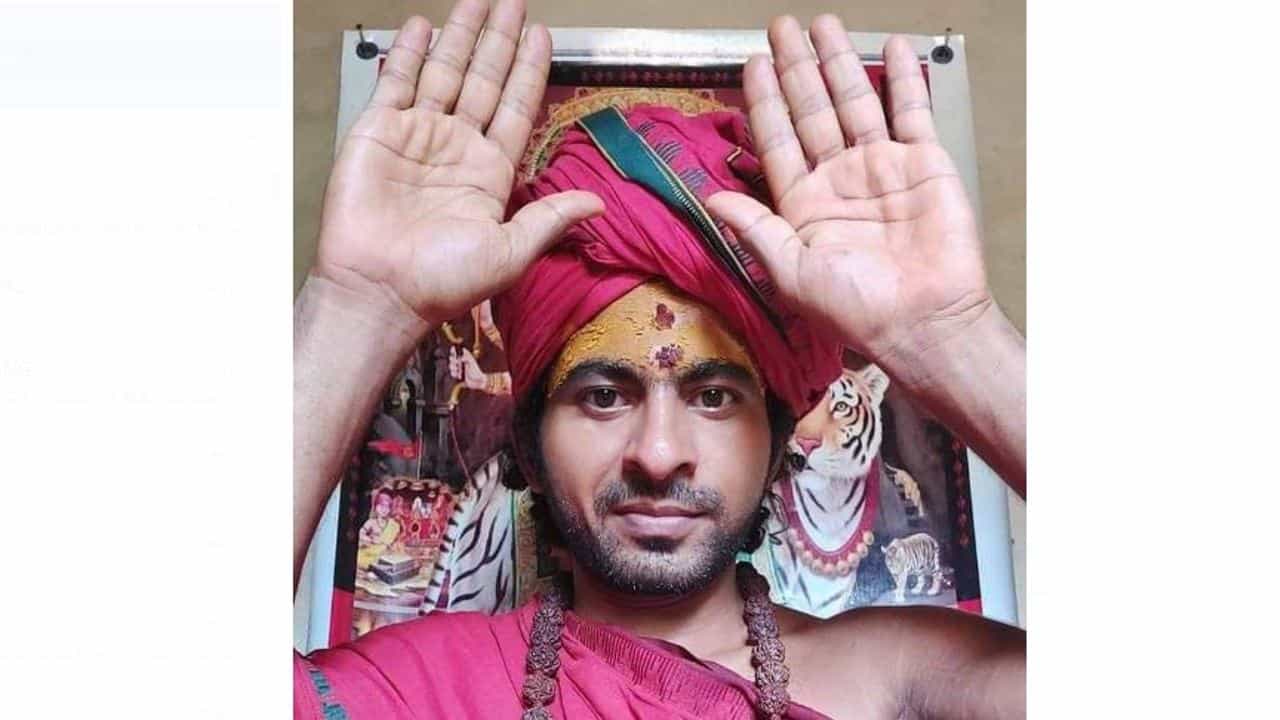 Shekhar patagara: ನಕಲಿ ಸ್ವಾಮಿ ಶೇಖರ್ ಪಟಗಾರ ಅಲಿಯಾಸ್ ಸತ್ಯಾನಂದ ಸ್ವಾಮಿ ಅರೆಸ್ಟ್ Shekhar patagara: ನಕಲಿ ಸ್ವಾಮಿ ಶೇಖರ್ ಪಟಗಾರ ಅಲಿಯಾಸ್ ಸತ್ಯಾನಂದ ಸ್ವಾಮಿ ಅರೆಸ್ಟ್