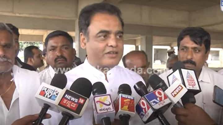 ಕಾಂಗ್ರೆಸ್ ಪಕ್ಷದಲ್ಲಿದ್ದಂತೆ ನಮ್ಮಲ್ಲಿ ಒಳಜಗಳಗಳಿಲ್ಲ, ನಮ್ಮದು ಬಲಿಷ್ಠ ಪಕ್ಷ: ಡಾ ಅಶ್ವಥ್ ನಾರಾಯಣ ಕಾಂಗ್ರೆಸ್ ಪಕ್ಷದಲ್ಲಿದ್ದಂತೆ ನಮ್ಮಲ್ಲಿ ಒಳಜಗಳಗಳಿಲ್ಲ, ನಮ್ಮದು ಬಲಿಷ್ಠ ಪಕ್ಷ: ಡಾ ಅಶ್ವಥ್ ನಾರಾಯಣ