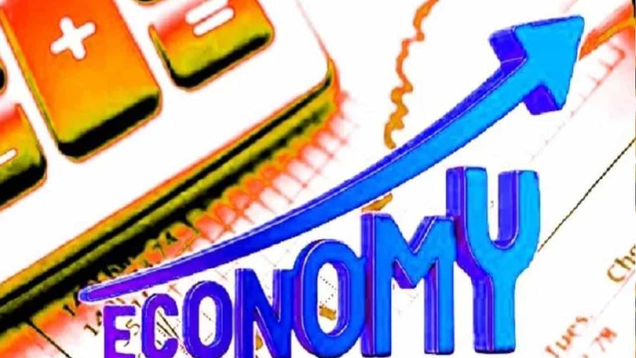 GDP Growth: ಏಪ್ರಿಲ್-ಜೂನ್ ಅವಧಿಯಲ್ಲಿ ಜಿಡಿಪಿ ಶೇ 13.5ರಷ್ಟು ವೃದ್ಧಿ, ಕೃಷಿ ಕ್ಷೇತ್ರದಲ್ಲಿ ಶೇ 4.5ರ ಪ್ರಗತಿ GDP Growth: ಏಪ್ರಿಲ್-ಜೂನ್ ಅವಧಿಯಲ್ಲಿ ಜಿಡಿಪಿ ಶೇ 13.5ರಷ್ಟು ವೃದ್ಧಿ, ಕೃಷಿ ಕ್ಷೇತ್ರದಲ್ಲಿ ಶೇ 4.5ರ ಪ್ರಗತಿ