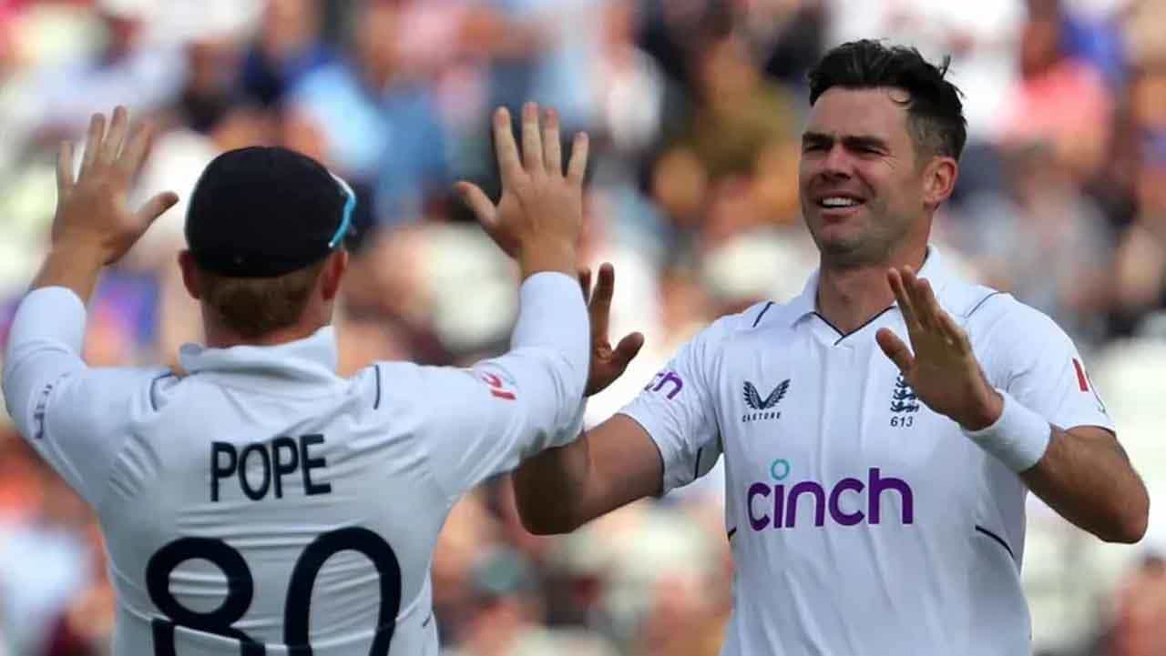 IND vs ENG: 2ನೇ ಇನ್ನಿಂಗ್ಸ್ನಲ್ಲಿ 245 ರನ್ಗಳಿಗೆ ಭಾರತ ಆಲೌಟ್; ಇಂಗ್ಲೆಂಡ್ ಗೆಲುವಿಗೆ ಬೇಕು 378 ರನ್ IND vs ENG: 2ನೇ ಇನ್ನಿಂಗ್ಸ್ನಲ್ಲಿ 245 ರನ್ಗಳಿಗೆ ಭಾರತ ಆಲೌಟ್; ಇಂಗ್ಲೆಂಡ್ ಗೆಲುವಿಗೆ ಬೇಕು 378 ರನ್