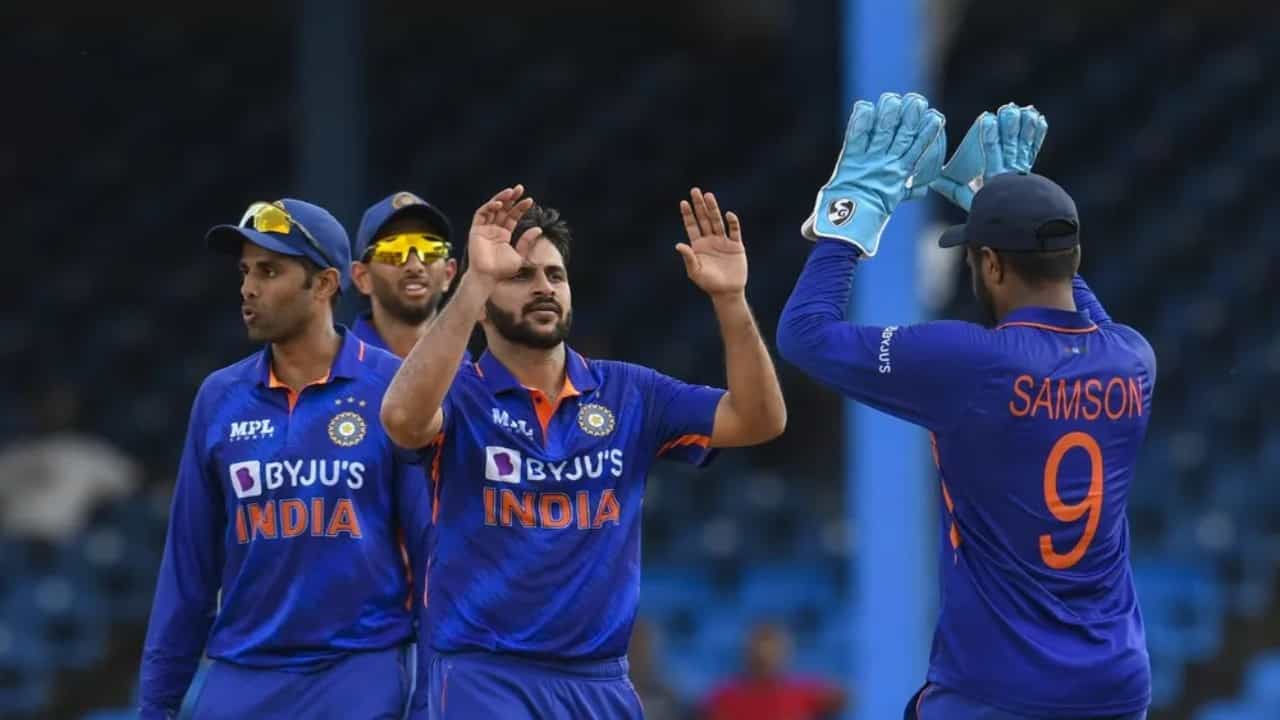 India vs West Indies 2nd ODI Playing 11: ನಿರ್ಣಾಯಕ ಪಂದ್ಯಕ್ಕೆ ಬದಲಾವಣೆ ಮಾಡುತ್ತಾ ಭಾರತ? ಉಭಯ ತಂಡಗಳ ಸಂಭಾವ್ಯ 11 India vs West Indies 2nd ODI Playing 11: ನಿರ್ಣಾಯಕ ಪಂದ್ಯಕ್ಕೆ ಬದಲಾವಣೆ ಮಾಡುತ್ತಾ ಭಾರತ? ಉಭಯ ತಂಡಗಳ ಸಂಭಾವ್ಯ 11