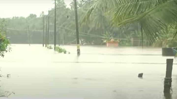 ಉಡುಪಿಯಲ್ಲಿ ನಿಲ್ಲದ ಮಳೆ, ಉಕ್ಕಿ ಹರಿಯುತ್ತಿದೆ ಸೌಪರ್ಣಿಕಾ ನದಿ, ಹಲವು ಗ್ರಾಮಗಳು ಜಲಾವೃತ ಉಡುಪಿಯಲ್ಲಿ ನಿಲ್ಲದ ಮಳೆ, ಉಕ್ಕಿ ಹರಿಯುತ್ತಿದೆ ಸೌಪರ್ಣಿಕಾ ನದಿ, ಹಲವು ಗ್ರಾಮಗಳು ಜಲಾವೃತ