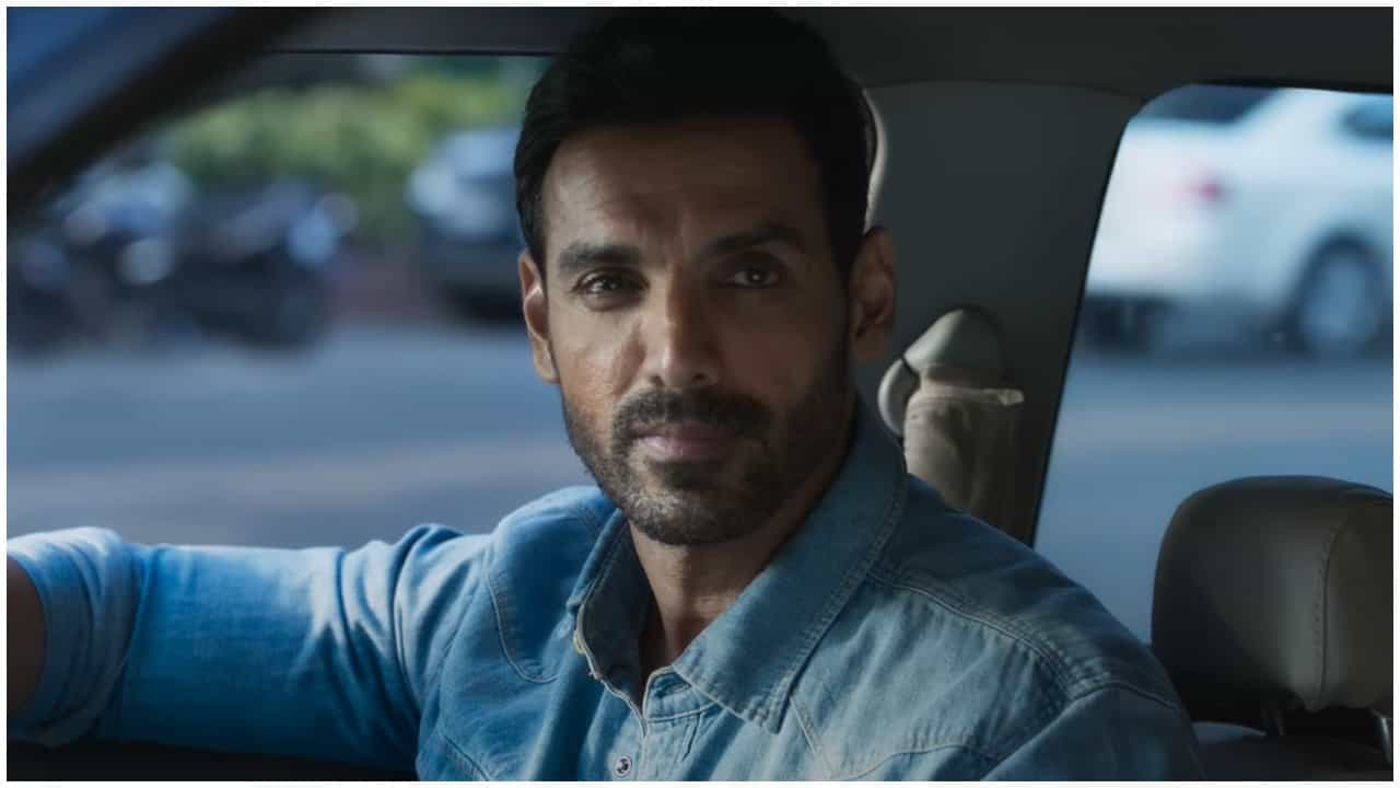 John Abraham: ಹೀರೋ ಅಂತ ಜಂಭ ತೋರಿದ್ದ ಜಾನ್ ಅಬ್ರಾಹಂ ವಿಲನ್ ಆಗಿಬಿಟ್ರು; ಇದಕ್ಕೆ ನಟನ ಪ್ರತಿಕ್ರಿಯೆ ಏನು? John Abraham: ಹೀರೋ ಅಂತ ಜಂಭ ತೋರಿದ್ದ ಜಾನ್ ಅಬ್ರಾಹಂ ವಿಲನ್ ಆಗಿಬಿಟ್ರು; ಇದಕ್ಕೆ ನಟನ ಪ್ರತಿಕ್ರಿಯೆ ಏನು?