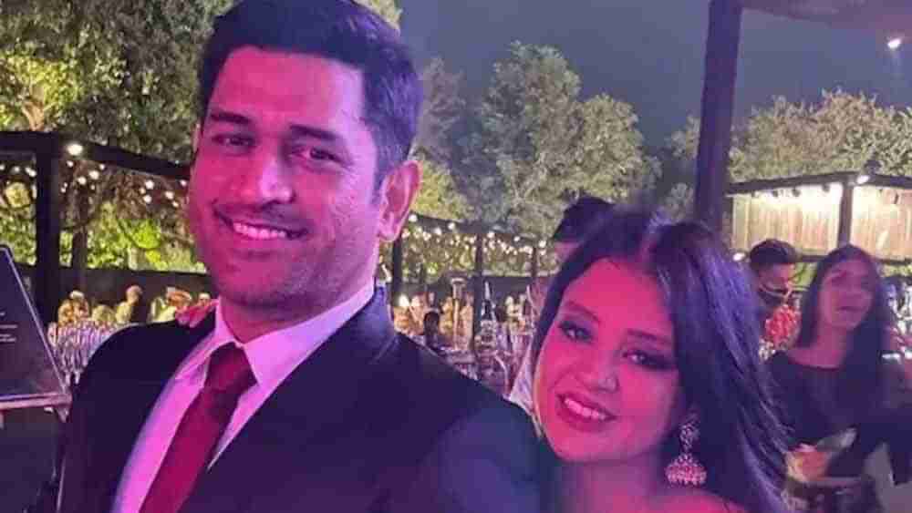 MS Dhoni Wedding Anniversary: ಲಂಡನ್​ನಲ್ಲಿ ತಮ್ಮ 12ನೇ ವಿವಾಹ ವಾರ್ಷಿಕೋತ್ಸವ ಆಚರಿಸಿಕೊಂಡ ಧೋನಿ- ಸಾಕ್ಷಿ