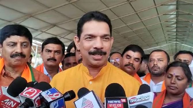 ಸುರತ್ಕಲ್ ಟೋಲ್ ಗೇಟ್ ಕಿತ್ತೆಸೆಯುವ ಕಾರ್ಯಾಚರಣೆ ಬೇಡ: ನಳಿನ್ ಕುಮಾರ್ ಕಟೀಲ್ ರೆಡ್ ಸಿಗ್ನಲ್ ಸುರತ್ಕಲ್ ಟೋಲ್ ಗೇಟ್ ಕಿತ್ತೆಸೆಯುವ ಕಾರ್ಯಾಚರಣೆ ಬೇಡ: ನಳಿನ್ ಕುಮಾರ್ ಕಟೀಲ್ ರೆಡ್ ಸಿಗ್ನಲ್
