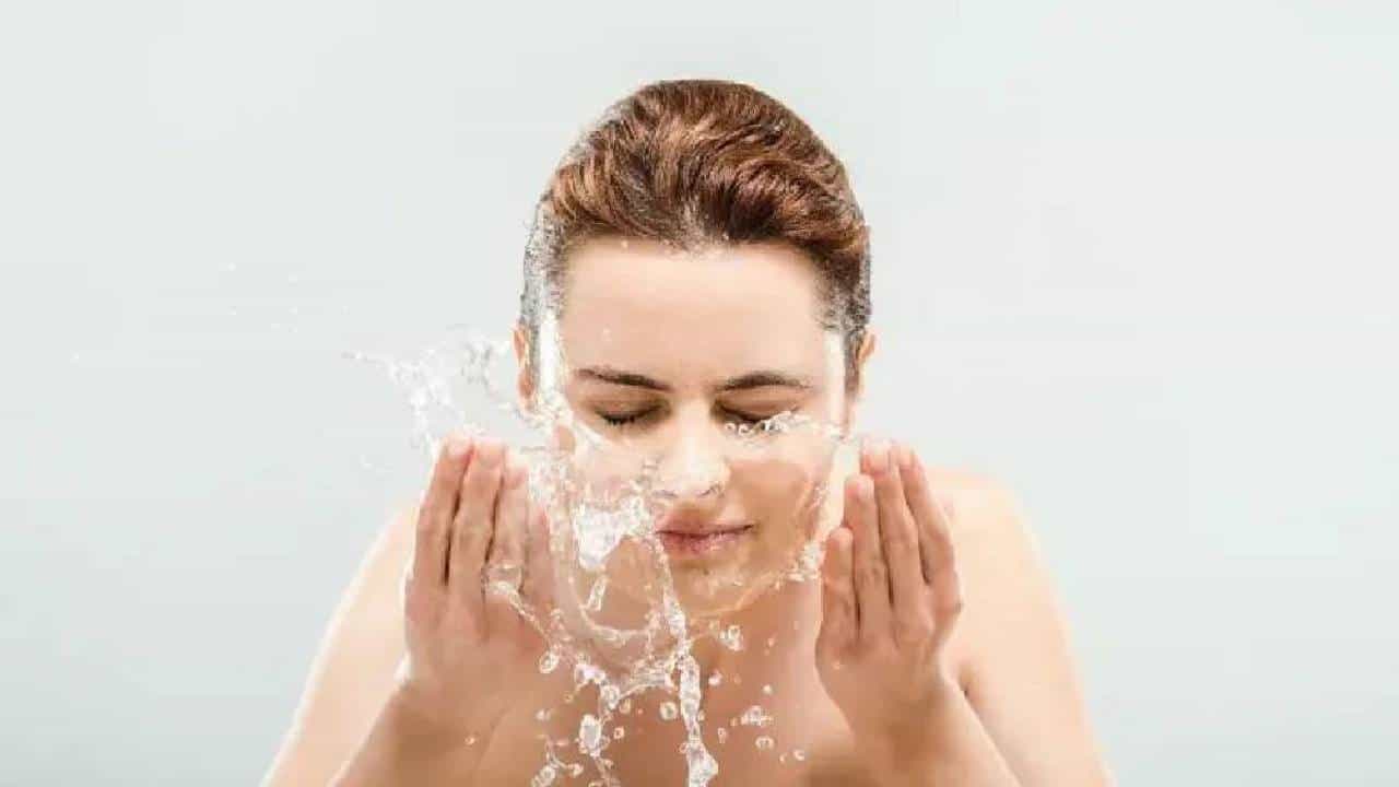 Skin Care: ಕೇವಲ ನೀರಿನಿಂದ ಮುಖವನ್ನು ತೊಳೆಯುವುದರಿಂದ ಚರ್ಮಕ್ಕಾಗುವ ಪ್ರಯೋಜನಗಳೇನು?