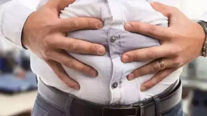 Stomach Bloating: ಹೊಟ್ಟೆ ಉಬ್ಬರ ಸಮಸ್ಯೆ ನಿಮ್ಮನ್ನು ಕಾಡುತ್ತಿದೆಯೇ? ಕಾರಣಗಳೇನು? ಪರಿಹಾರ ಇಲ್ಲಿದೆ Stomach Bloating: ಹೊಟ್ಟೆ ಉಬ್ಬರ ಸಮಸ್ಯೆ ನಿಮ್ಮನ್ನು ಕಾಡುತ್ತಿದೆಯೇ? ಕಾರಣಗಳೇನು? ಪರಿಹಾರ ಇಲ್ಲಿದೆ