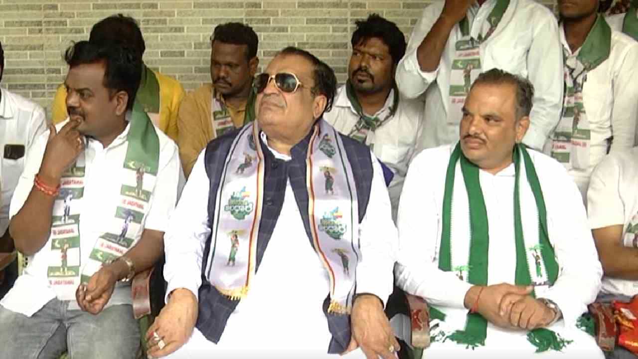 ಕಾಂಗ್ರೆಸ್ಗೆ ಅವರ ಅವ್ವ ಸೋನಿಯಾ ಗಾಂಧಿ ಚಿಂತೆ, ಬಿಜೆಪಿಗೆ ಅವರಪ್ಪ ಮೋದಿ ಚಿಂತೆ: ಸಿಎಂ ಇಬ್ರಾಹಿಂ ವ್ಯಂಗ್ಯ ಕಾಂಗ್ರೆಸ್ಗೆ ಅವರ ಅವ್ವ ಸೋನಿಯಾ ಗಾಂಧಿ ಚಿಂತೆ, ಬಿಜೆಪಿಗೆ ಅವರಪ್ಪ ಮೋದಿ ಚಿಂತೆ: ಸಿಎಂ ಇಬ್ರಾಹಿಂ ವ್ಯಂಗ್ಯ