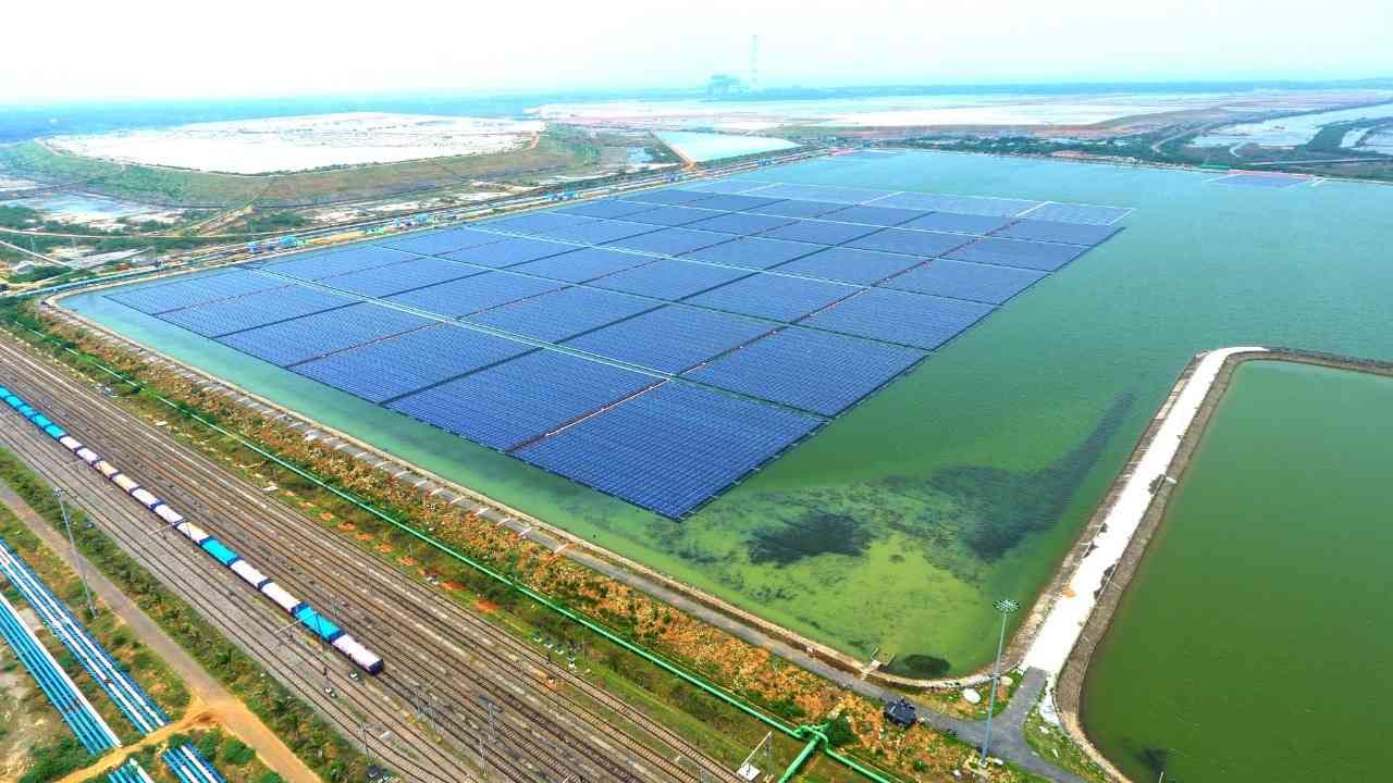 NTPC's Floating Solar Plant Launch: ವಿದ್ಯುತ್ ವಲಯದ ಪರಿಷ್ಕೃತ ವಿತರಣಾ ವಲಯ ಯೋಜನೆಗೆ ಇಂದು ಪ್ರಧಾನಿ ಮೋದಿ ಚಾಲನೆ NTPC's Floating Solar Plant Launch: ವಿದ್ಯುತ್ ವಲಯದ ಪರಿಷ್ಕೃತ ವಿತರಣಾ ವಲಯ ಯೋಜನೆಗೆ ಇಂದು ಪ್ರಧಾನಿ ಮೋದಿ ಚಾಲನೆ