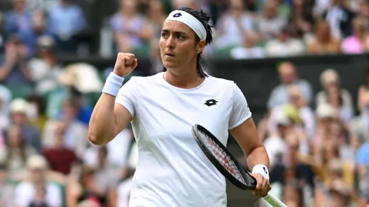 Wimbledon 2022: ಜರ್ಮನಿಯ ಮರಿಯಾರನ್ನು ಮಣಿಸಿ ಚೊಚ್ಚಲ ಗ್ರ್ಯಾಂಡ್ ಸ್ಲ್ಯಾಮ್ ಫೈನಲ್ ಪ್ರವೇಶಿಸಿದ ಓನ್ಸ್ ಜಬೇರ್..! Wimbledon 2022: ಜರ್ಮನಿಯ ಮರಿಯಾರನ್ನು ಮಣಿಸಿ ಚೊಚ್ಚಲ ಗ್ರ್ಯಾಂಡ್ ಸ್ಲ್ಯಾಮ್ ಫೈನಲ್ ಪ್ರವೇಶಿಸಿದ ಓನ್ಸ್ ಜಬೇರ್..!
