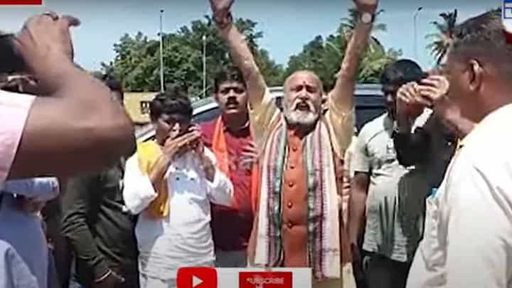 ಪ್ರಮೋದ್ ಮುತಾಲಿಕ್ರನ್ನು ದಕ್ಷಿಣ ಕನ್ನಡ ಜಿಲ್ಲೆ ಪ್ರವೇಶಿಸದಂತೆ ತಡೆಯಲಾಯಿತು! ಪ್ರಮೋದ್ ಮುತಾಲಿಕ್ರನ್ನು ದಕ್ಷಿಣ ಕನ್ನಡ ಜಿಲ್ಲೆ ಪ್ರವೇಶಿಸದಂತೆ ತಡೆಯಲಾಯಿತು!