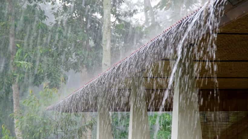 Bengaluru Rain: ರಾಜಧಾನಿಯಲ್ಲಿ ವರುಣನ ಅಬ್ಬರ, ಬೆಂಗಳೂರು ನಗರ ಜಿಲ್ಲೆಯ ಶಾಲಾ-ಕಾಲೇಜುಗಳಿಗೆ ಮಂಗಳವಾರ ರಜೆ ಘೋಷಣೆ