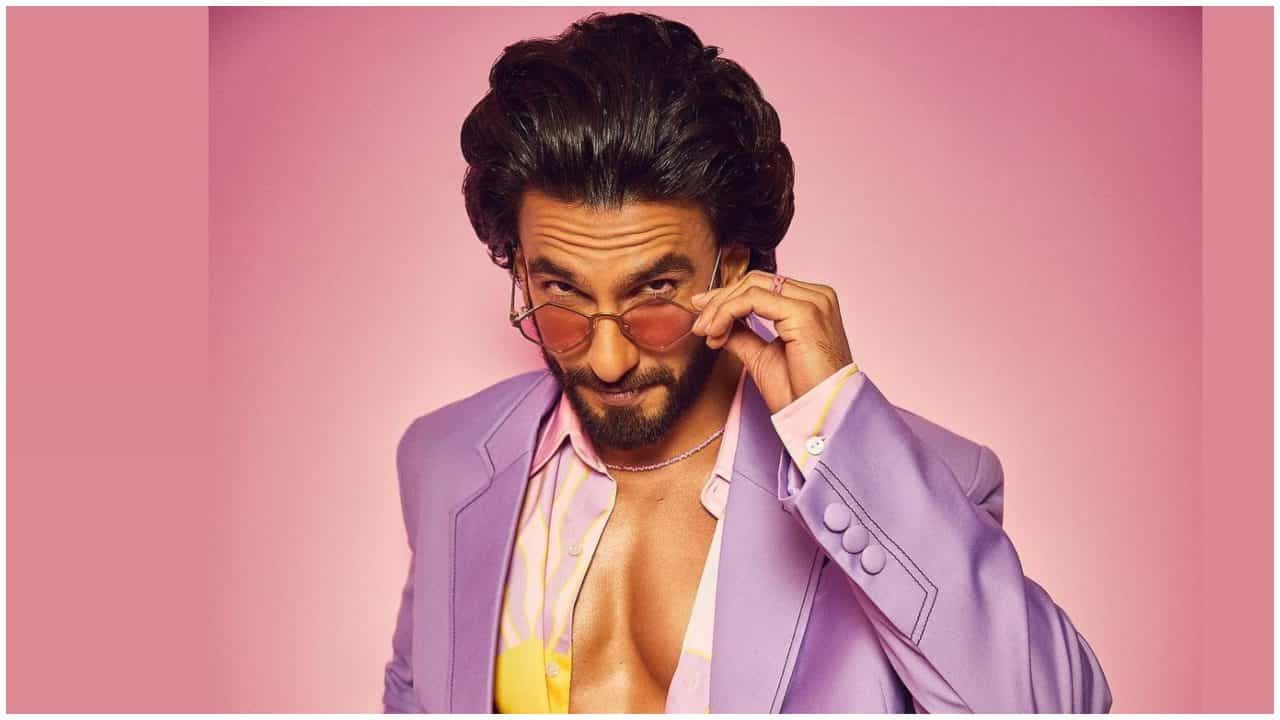 Ranveer Singh: ರಣವೀರ್ ಸಿಂಗ್ ಒಟ್ಟು ಆಸ್ತಿ ಎಷ್ಟು? 2 ಸಿನಿಮಾ ಸೋತ ಮಾತ್ರಕ್ಕೆ ಕರಗಿಲ್ಲ ಸ್ಟಾರ್ ನಟನ ನೂರಾರು ಕೋಟಿ ಸಂಪತ್ತು Ranveer Singh: ರಣವೀರ್ ಸಿಂಗ್ ಒಟ್ಟು ಆಸ್ತಿ ಎಷ್ಟು? 2 ಸಿನಿಮಾ ಸೋತ ಮಾತ್ರಕ್ಕೆ ಕರಗಿಲ್ಲ ಸ್ಟಾರ್ ನಟನ ನೂರಾರು ಕೋಟಿ ಸಂಪತ್ತು
