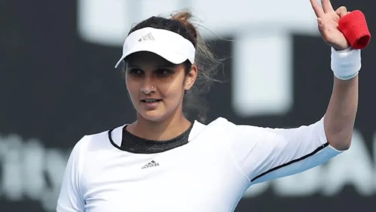Sania Mirza: ಭಾವನಾತ್ಮಕ ಪೋಸ್ಟ್ ಮೂಲಕ ತನ್ನ ಕೊನೆಯ ವಿಂಬಲ್ಡನ್ಗೆ ವಿದಾಯ ಹೇಳಿದ ಸಾನಿಯಾ ಮಿರ್ಜಾ Sania Mirza: ಭಾವನಾತ್ಮಕ ಪೋಸ್ಟ್ ಮೂಲಕ ತನ್ನ ಕೊನೆಯ ವಿಂಬಲ್ಡನ್ಗೆ ವಿದಾಯ ಹೇಳಿದ ಸಾನಿಯಾ ಮಿರ್ಜಾ