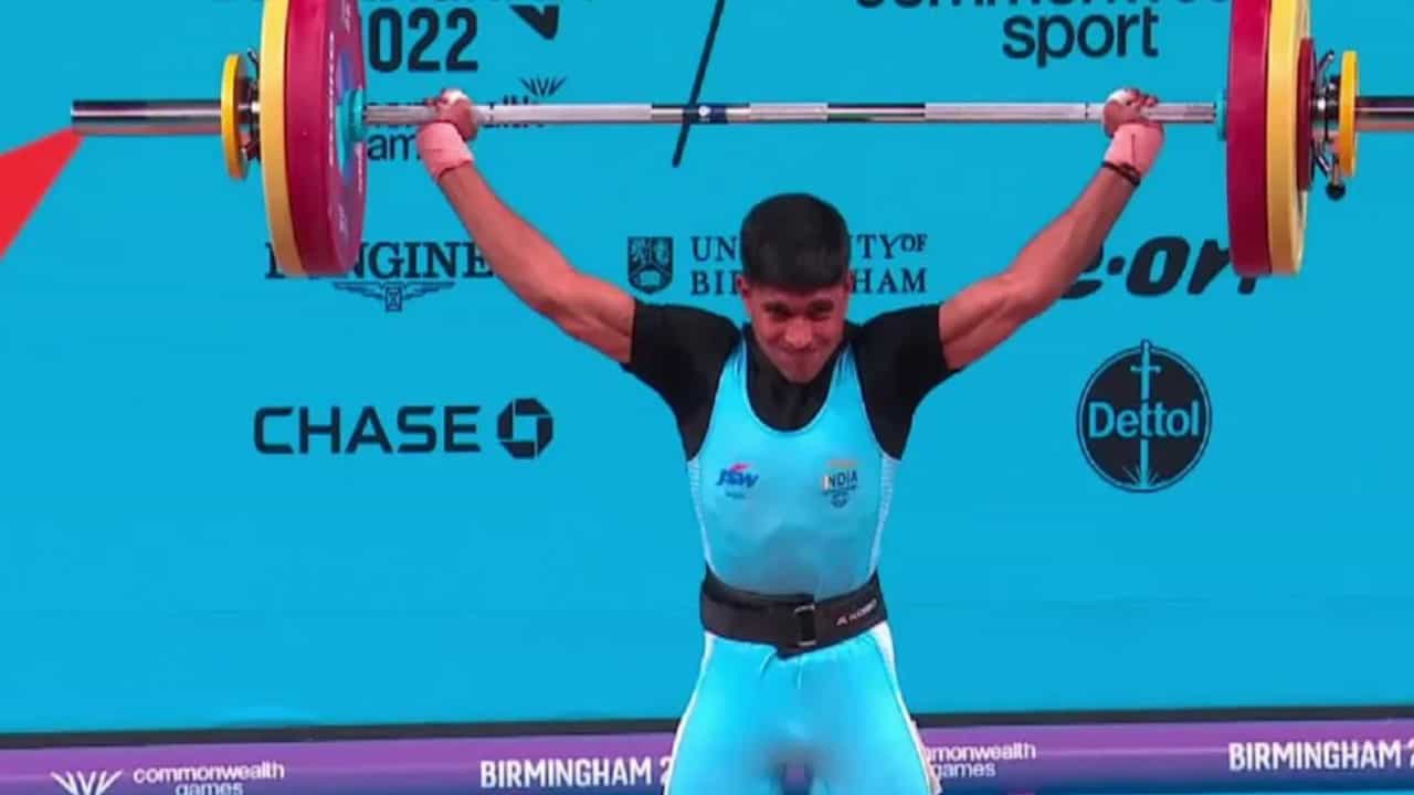 CWG 2022: ಚಿನ್ನ ಜಸ್ಟ್ ಮಿಸ್; ಕಾಮನ್​ವೆಲ್ತ್​ ಗೇಮ್ಸ್​ನಲ್ಲಿ ಬೆಳ್ಳಿಯೊಂದಿಗೆ ಭಾರತದ ಖಾತೆ ತೆರೆದ ಸಂಕೇತ್ ಸರ್ಗರ್..!