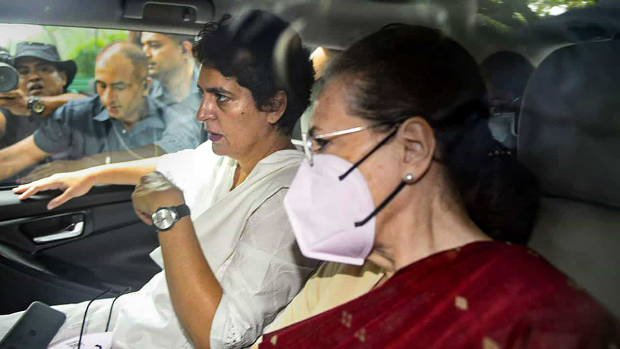 National Herald case ಎರಡನೇ ಸುತ್ತಿನ ವಿಚಾರಣೆ ಮುಕ್ತಾಯ; ಮೂರನೇ ಸುತ್ತಿನ ವಿಚಾರಣೆಗೆ ಇಡಿ ಮುಂದೆ ನಾಳೆ ಹಾಜರಾಗಲಿದ್ದಾರೆ ಸೋನಿಯಾ ಗಾಂಧಿ National Herald case ಎರಡನೇ ಸುತ್ತಿನ ವಿಚಾರಣೆ ಮುಕ್ತಾಯ; ಮೂರನೇ ಸುತ್ತಿನ ವಿಚಾರಣೆಗೆ ಇಡಿ ಮುಂದೆ ನಾಳೆ ಹಾಜರಾಗಲಿದ್ದಾರೆ ಸೋನಿಯಾ ಗಾಂಧಿ