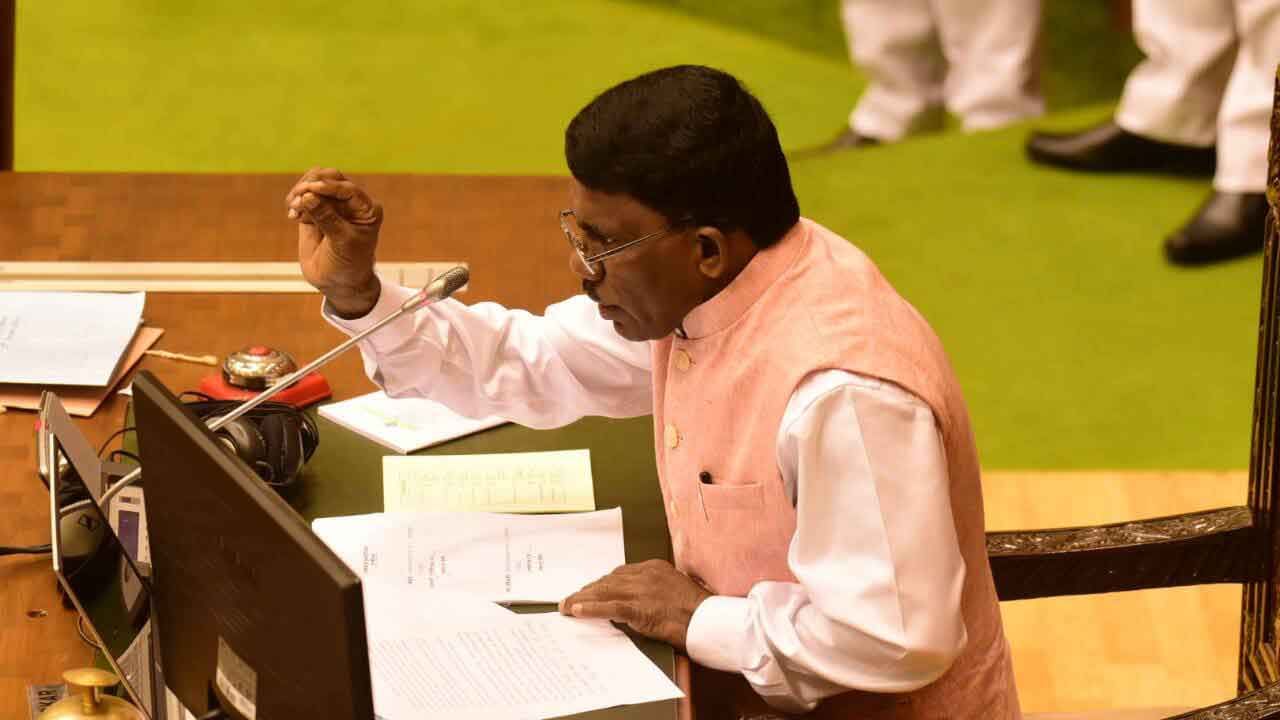 ಗೋವಾದ ಕಾಂಗ್ರೆಸ್ ಶಾಸಕಾಂಗ ಪಕ್ಷದಲ್ಲಿ ಭಿನ್ನಾಭಿಪ್ರಾಯ ಇರುವ ಬಗ್ಗೆ ಯಾವುದೇ ಮಾಹಿತಿ ಇಲ್ಲ: ಸ್ಪೀಕರ್ ಗೋವಾದ ಕಾಂಗ್ರೆಸ್ ಶಾಸಕಾಂಗ ಪಕ್ಷದಲ್ಲಿ ಭಿನ್ನಾಭಿಪ್ರಾಯ ಇರುವ ಬಗ್ಗೆ ಯಾವುದೇ ಮಾಹಿತಿ ಇಲ್ಲ: ಸ್ಪೀಕರ್